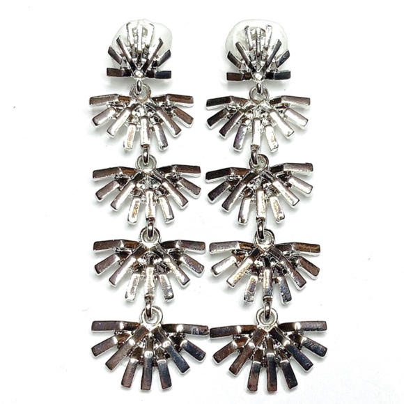 Jewelry - Silver Dangling Fan Earrings